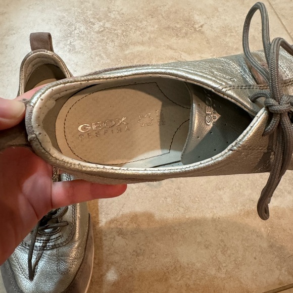 Geox Respira Vega Silver Sneakers Size US 9 - Picture 5 of 10